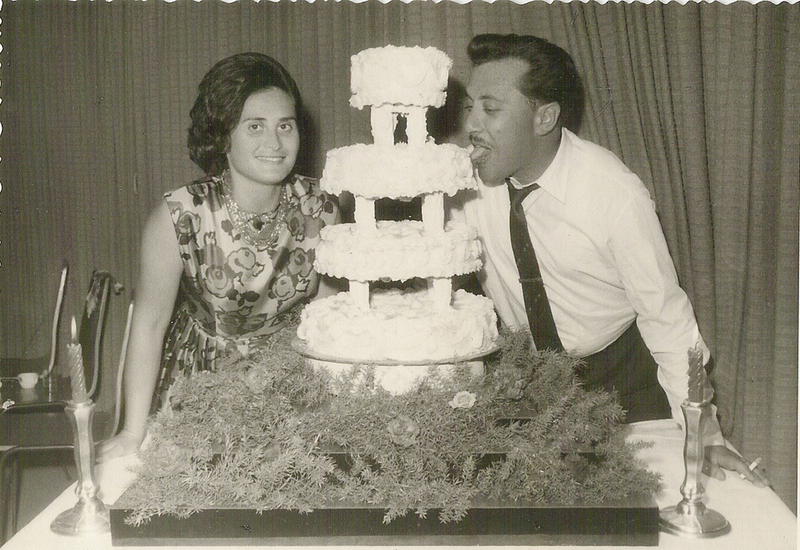 Illustration for article titled Wedding Pix from the 60s!